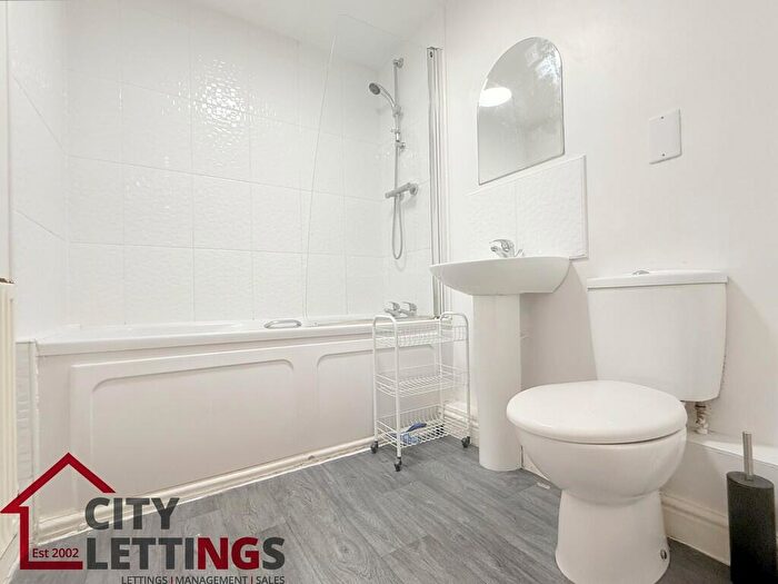 2 Bedroom Apartment To Rent In Marmion Road Nottingham, NG3