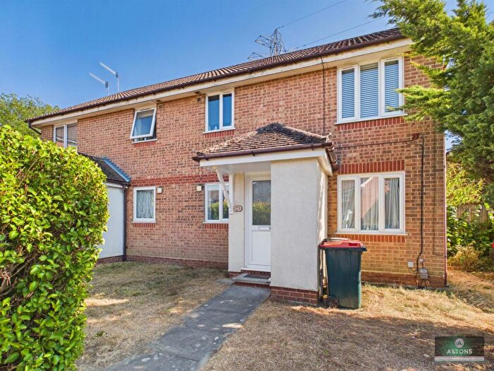 1 Bedroom Flat For Sale In Walker Road, Maidenbower, RH10