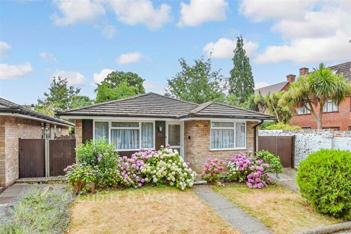 2 Bedroom Detached Bungalow For Sale In Stanley Road, Sutton, Surrey, SM2