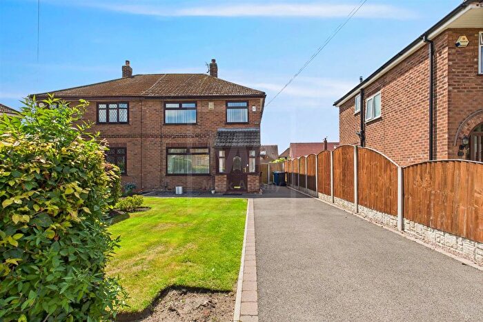 3 Bedroom Semi-Detached House For Sale In Kipling Avenue, Orford, Warrington, WA2