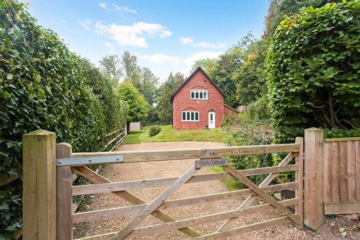 3 Bedroom Detached House For Sale In Under The Wood, Marlow, SL7