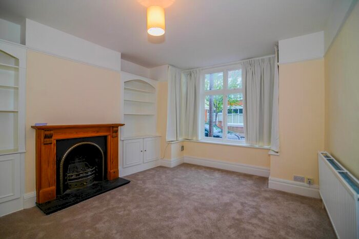 4 Bedroom House To Rent In Church Avenue, East Sheen, SW14