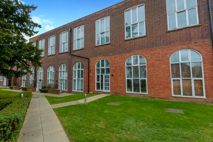 2 Bedroom Apartment To Rent In Boston Lofts, Sweyne Avenue, Southend-on-sea, Essex, SS2