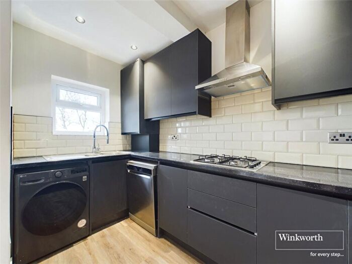 5 Bedroom Terraced House To Rent In Hay Lane, Kingsbury, London, NW9