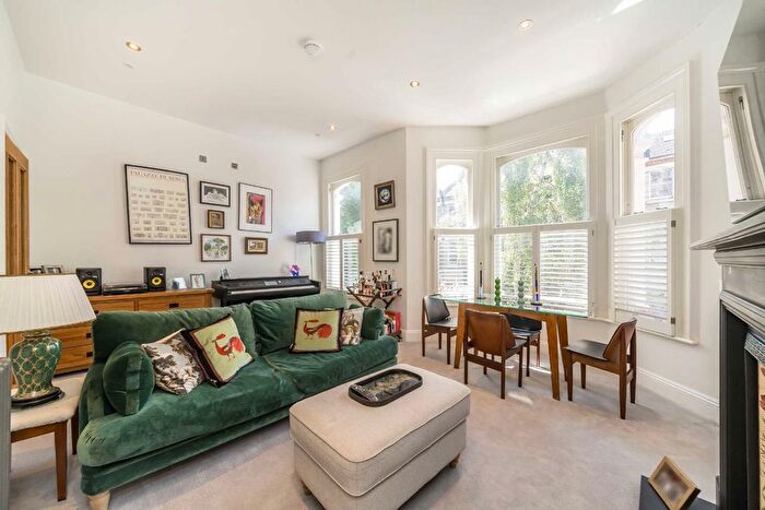 3 Bedroom Flat For Sale In St. Luke's Avenue, Clapham, SW4