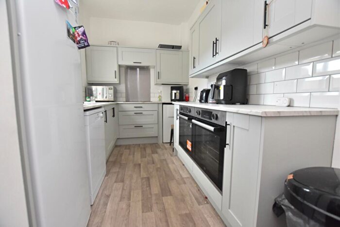 6 Bedroom Terraced House To Rent In Brighton Road, Redland, Bristol, BS6