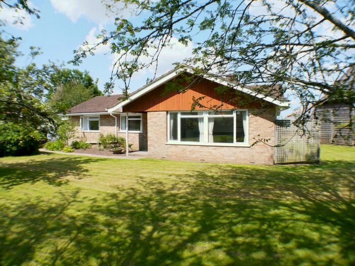 3 Bedroom Detached Bungalow To Rent In West Grimstead, SP5