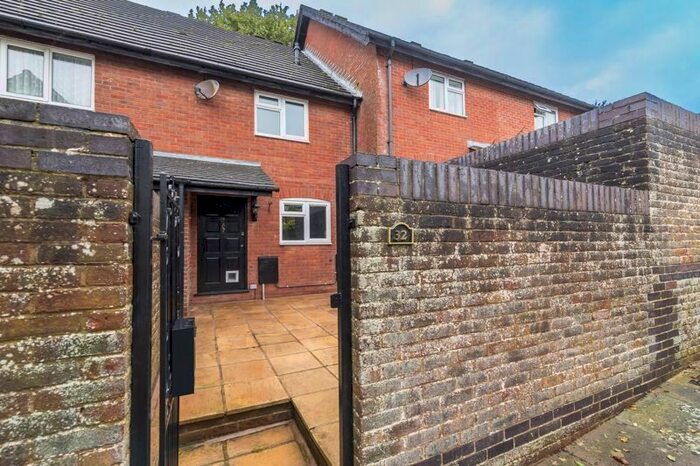 2 Bedroom Terraced House To Rent In Greenfield Drive, Ridgewood, Uckfield, TN22