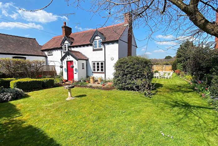 3 Bedroom House For Sale In Birmingham Road, Blakedown, Kidderminster, DY10