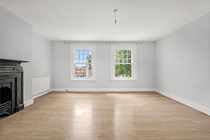 Apartment To Rent In The Parade, Upper Brockley Rd, SE4