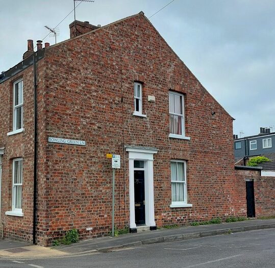 2 Bedroom Terraced House To Rent In Bowling Green Lane, The Groves, York, YO31