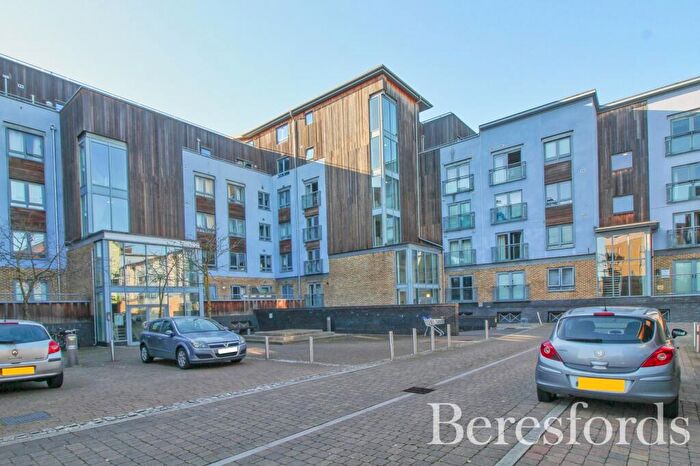 2 Bedroom Apartment For Sale In Quayside Drive, Colchester, CO2