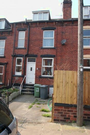 2 Bedroom Property To Rent In Martin Terrace, Burley, Leeds, LS4