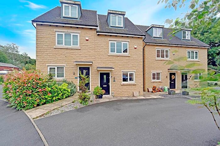 3 Bedroom Semi-Detached House For Sale In Lockside, Littleborough, OL15