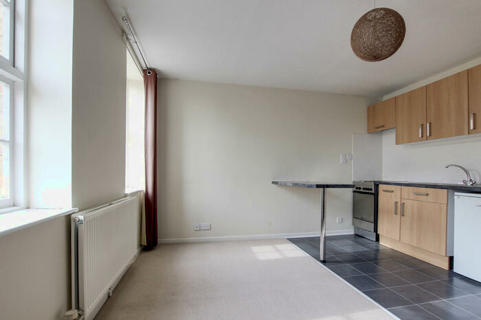 1 Bedroom Apartment To Rent In Linclare Place, Eaton Ford, PE19