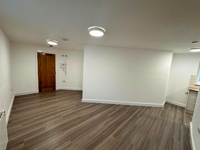 1 Bedroom Flat To Rent In Holcombe Street, Derby, Derbyshire, DE23