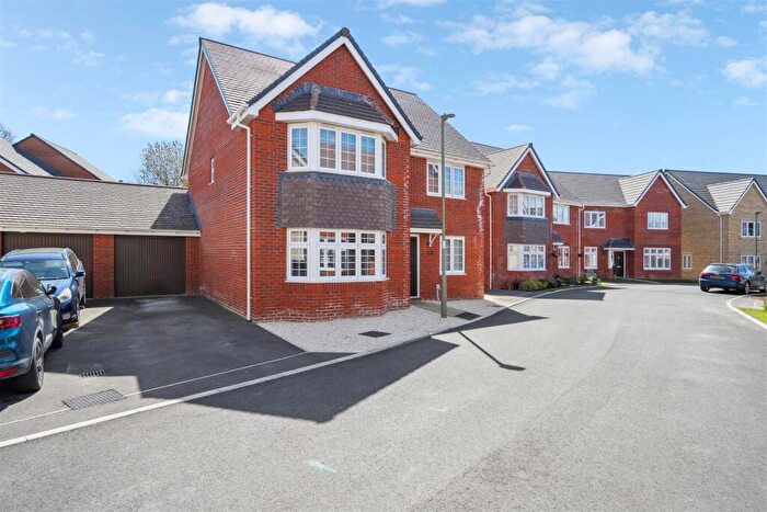 4 Bedroom Detached House To Rent In Sedge Smith Way, Wantage, OX12