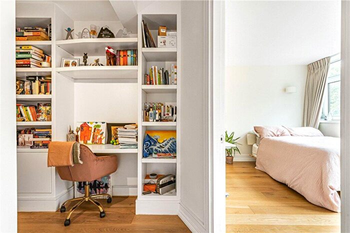 2 Bedroom Apartment For Sale In Martha's Buildings, London, EC1V