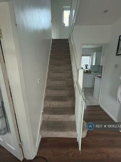 3 Bedroom Terraced House To Rent In Tennyson Road, Dartford, DA1