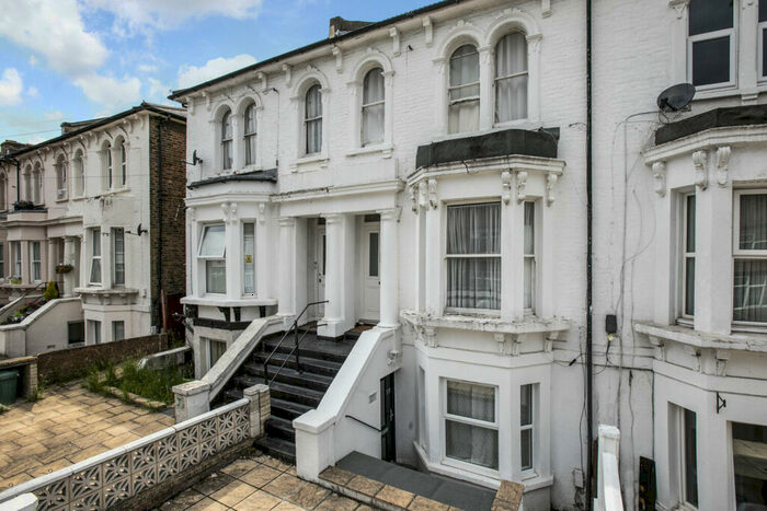 1 Bedroom Maisonette To Rent In Mosslea Road, Penge, London, SE20