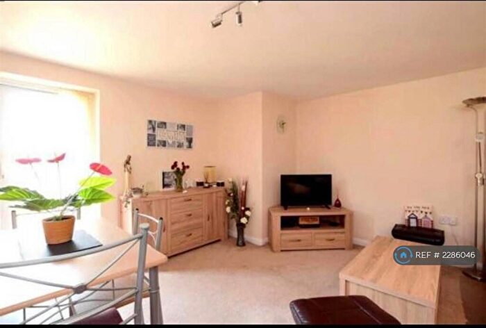 2 Bedroom Flat To Rent In Tower Road, Lancing, BN15