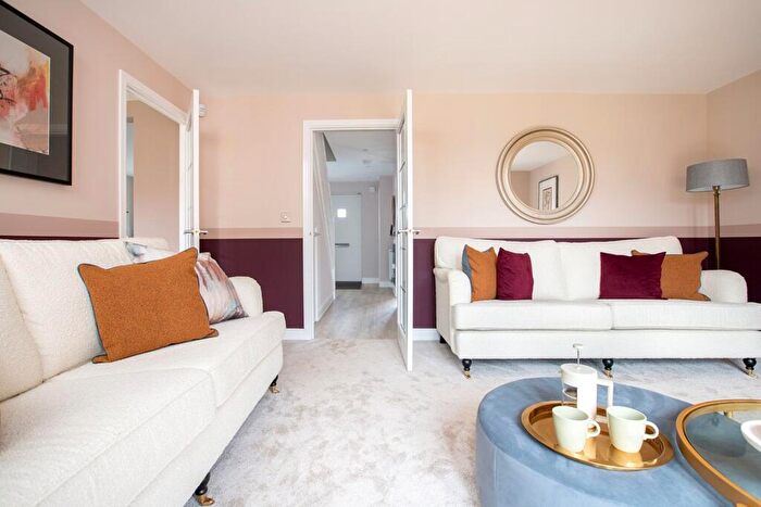 4 Bedroom Detached House For Sale In Clipstone Park, Leighton Buzzard, LU7