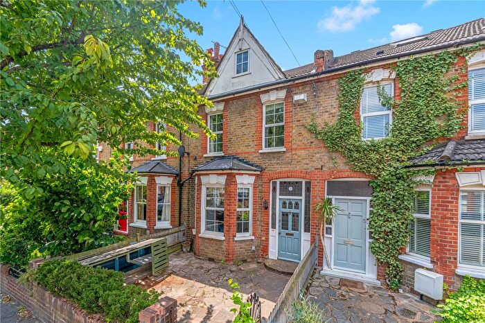 3 Bedroom Terraced House For Sale In Laurel Avenue, Twickenham, TW1