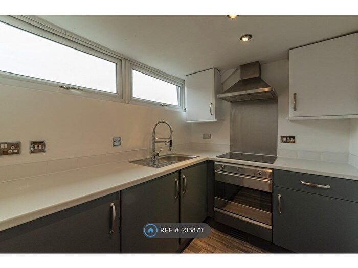 1 Bedroom Flat To Rent In Burlington Road, Nottingham, NG5