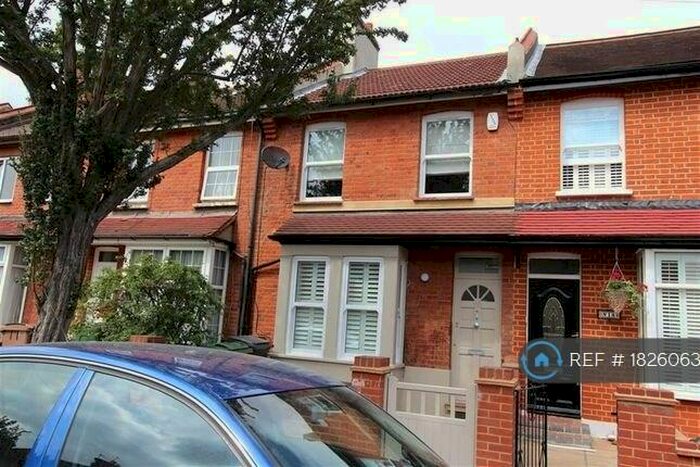 2 Bedroom Terraced House To Rent In Willow Street, London, E4