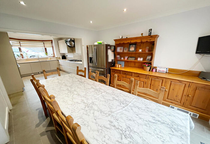 3 Bedroom Detached House For Sale In Ringwood Road, Bournemouth, Dorset, BH11