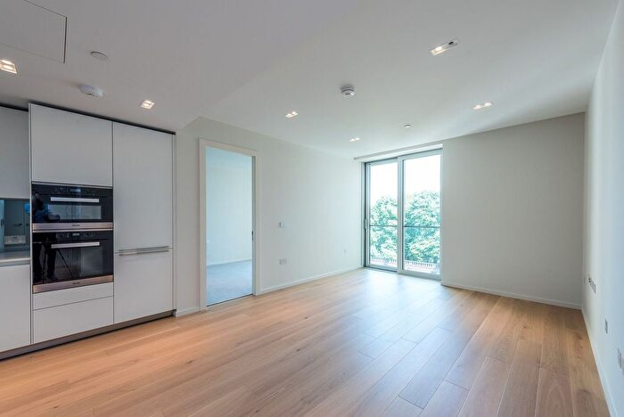1 Bedroom Flat To Rent In Lillie Square, Earls Court, London, SW6