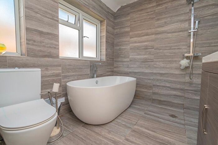 2 Bedroom End Terrace House For Sale In George Gurr Crescent, Folkestone, CT19