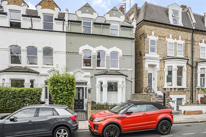 5 Bedroom End Of Terrace House To Rent In Fulham Park Gardens, Parsons Green, SW6