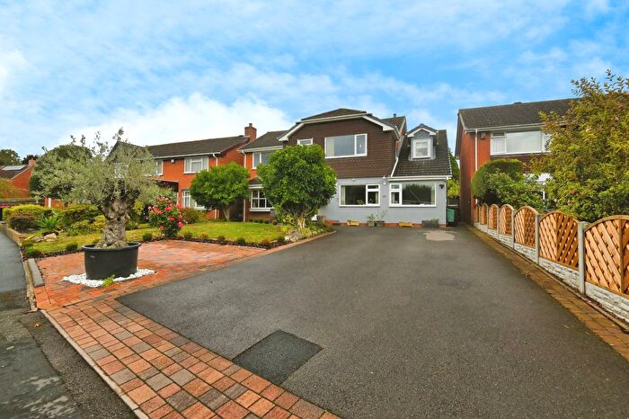 4 Bedroom Detached House For Sale In The Mount, Sutton Coldfield, B76
