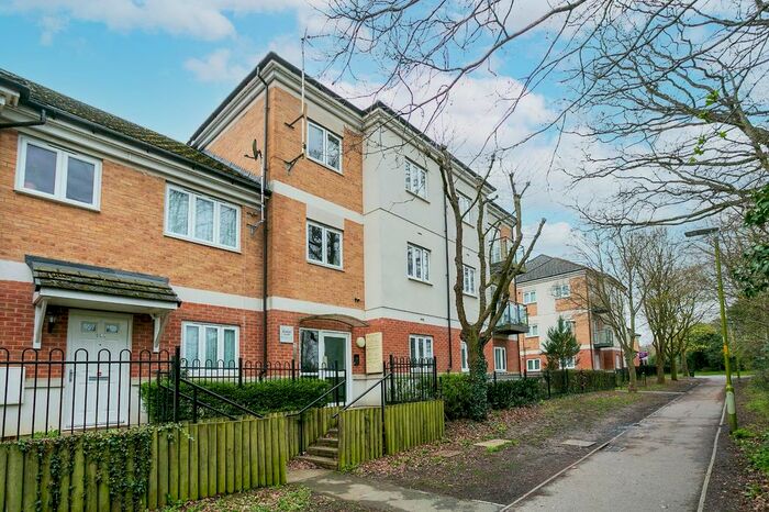 2 Bedroom Flat To Rent In Rubens Court, Cezanne Road, Watford, Hertfordshire, WD25