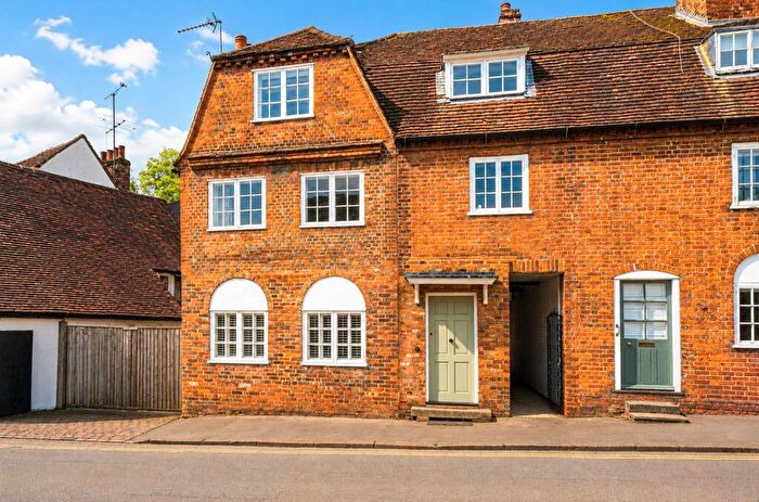 5 Bedroom End Of Terrace House For Sale In Bridge Square, Farnham, Surrey, GU9
