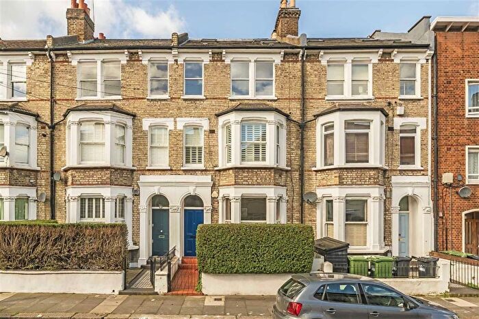 1 Bedroom Flat For Sale In Percy Road, Shepherd's Bush, W12