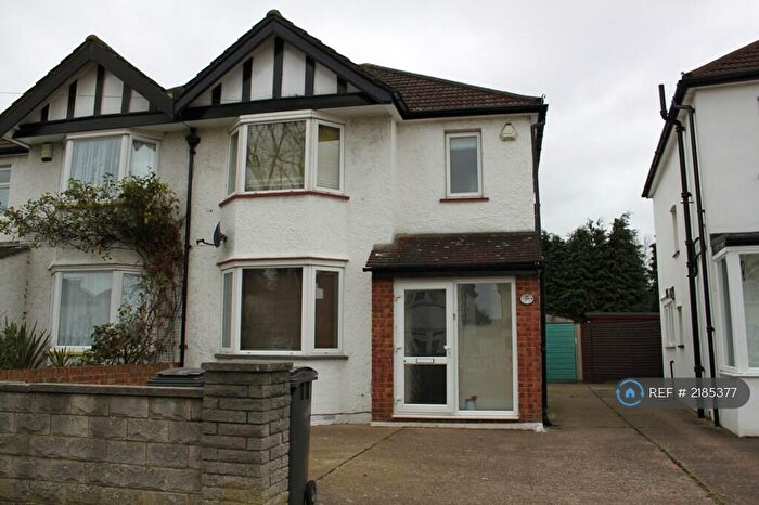 3 Bedroom Semi-Detached House To Rent In Princes Avenue, Surbiton, KT6