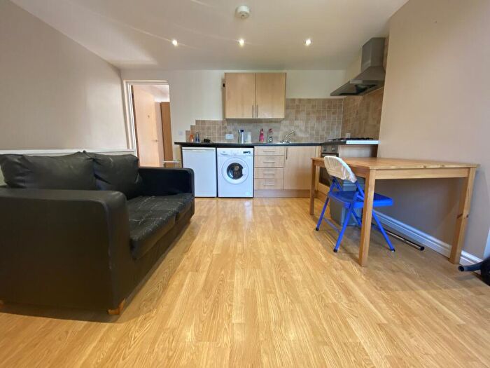 1 Bedroom Flat To Rent In Cyfarthfa Street, Roath, CF24