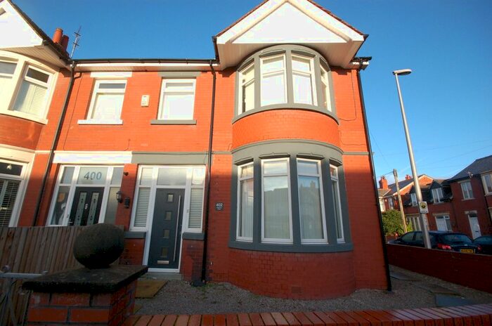 4 Bedroom Semi-Detached House To Rent In Waterloo Road, Blackpool FY4
