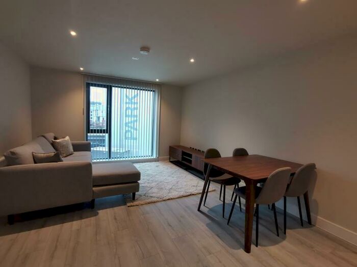 1 Bedroom Apartment To Rent In St Martins Place, Broad Street, B15