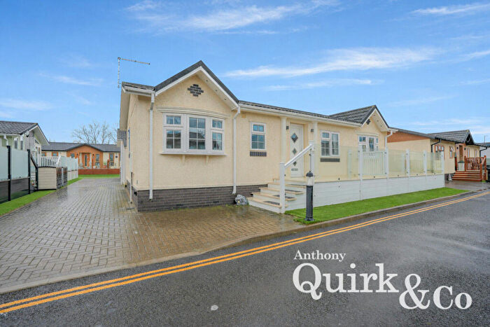 2 Bedroom Park Home For Sale In Oakside, Canvey Island, SS8