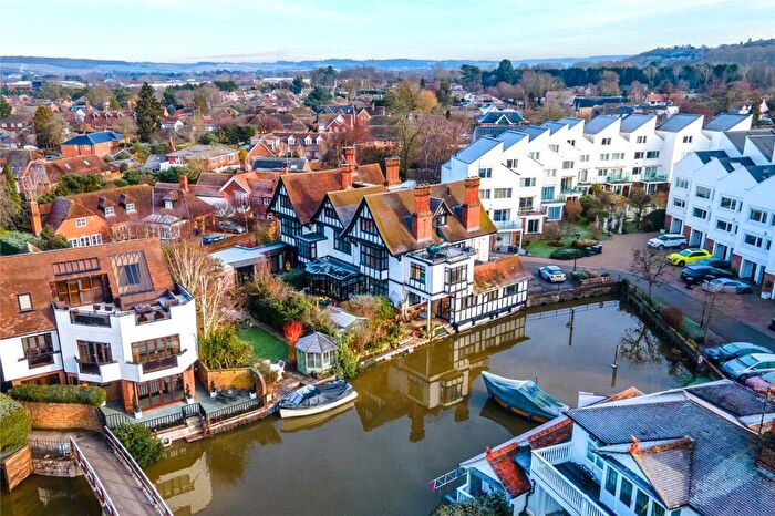 2 Bedroom Flat To Rent In Mill Road, Marlow, Buckinghamshire, SL7