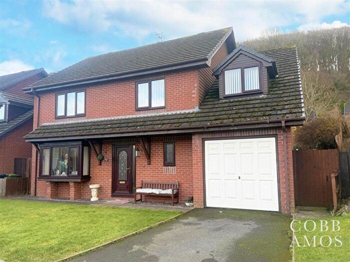 4 Bedroom House For Sale In Jackets Close, Knighton, LD7