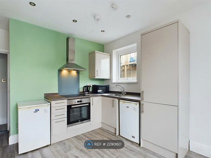 1 Bedroom Flat To Rent In Mary Street, Porthcawl, CF36