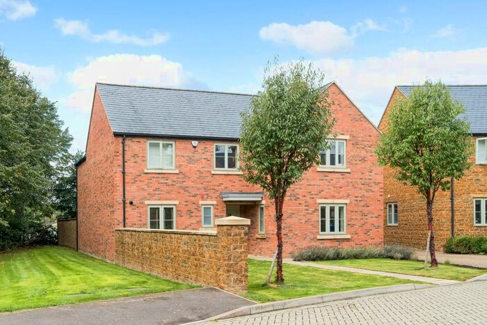 5 Bedroom Detached House To Rent In Noral Close, Banbury, OX16