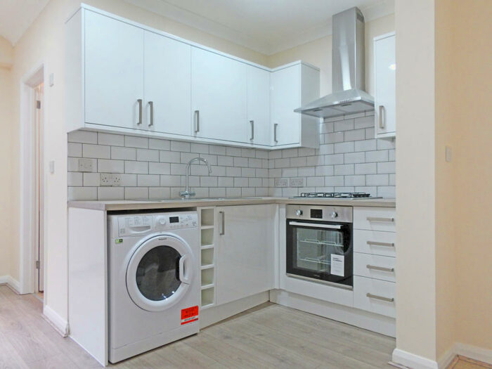 1 Bedroom Maisonette To Rent In Wey Hill, Haslemere, GU27