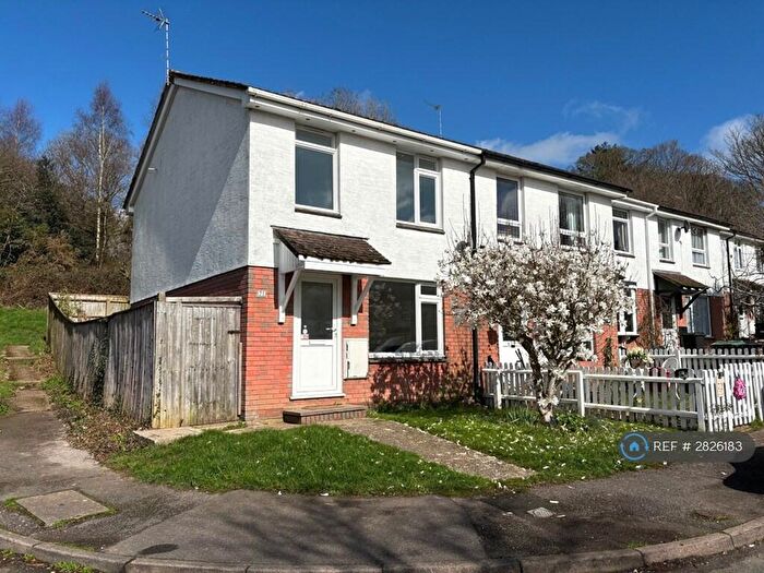 3 Bedroom End Of Terrace House To Rent In The Mount, Ringwood, BH24