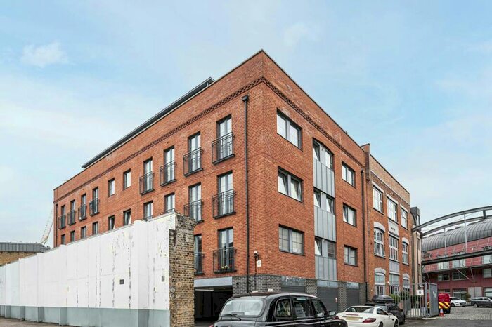 2 Bedroom Flat To Rent In Carysfort Road, Stoke Newington, London, N16