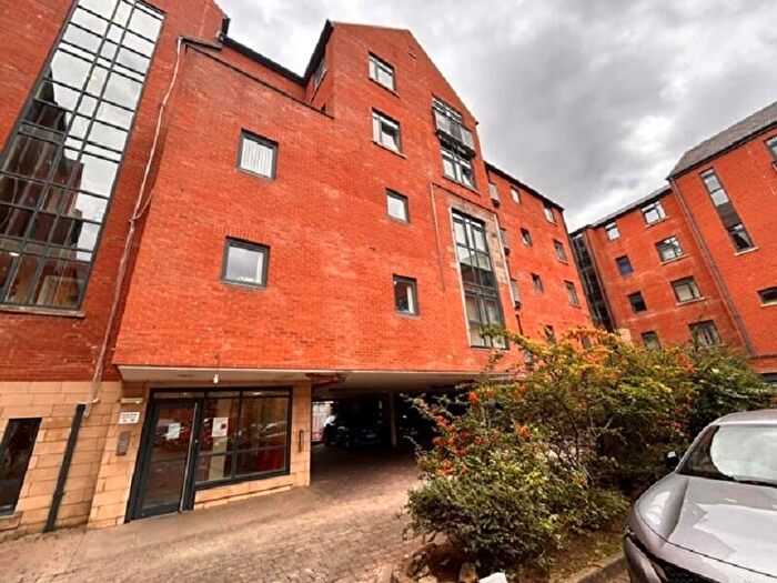 2 Bedroom Apartment For Sale In Trinity Wharf, High Street, Hull, East Riding Of Yorkshire., HU1